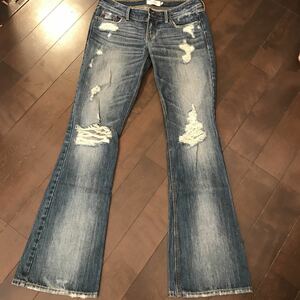 Abercrombie &Fitch アバクレディス ブーツカットジーンズ 美品used