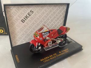 ixo 1:24 GILERA RS 125 M.Poggiali 125cc World Champion 2001 イクソ　ミニカー　バイク　ジレラ　激レア　稀少品　ワールドチャンピオン