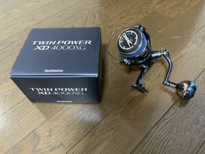 SHIMANO 17ツインパワーXD4000XGゴメクサスハンドルノブ スタンド付き