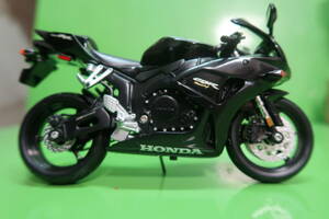 Honda CBR 1000RR 1/12 ダイキャスト完成品バイク