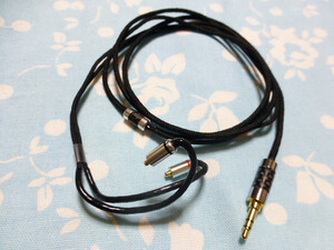 切り込み入り MMCX ケーブル 8N-OFC 3.5mm3極 ステレオミニ （カスタム対応可） Shure Westone Campfire Audio iPod iPhone スマホ等にも