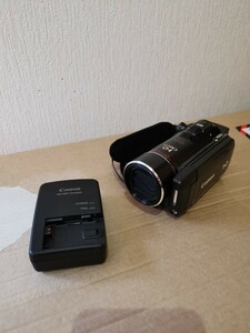 デジタルビデオカメラ CANON iVIS HF21 手ブレ補正　フルハイビジョン　拡張バッテリー　純正充電器　美品　完動品