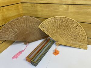 美品！　白檀扇子　2本セット　中国 木製