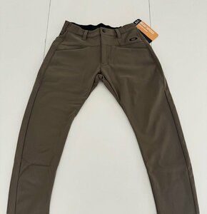 オークリー　ＳＫＵＬＬ　ＴＨＥＲＭＯ　ＷＩＮＤ　ＰＡＮＴＳ　ＦＯＡ４０７００２　(ＣＡＮＴＥＥＮ)　Ｍ