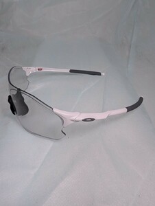 【訳あり】オークリーサングラス アジアンフィット OAKLEY EVZero Path OO9313-06 調光レンズ