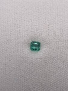 GIA鑑別書付　天然　ノンオイル　エメラルド　0.50ct ルース 無処理 NONOIL 0.5ct 0.5カラット EMELALD ロシア産 RUSSIA