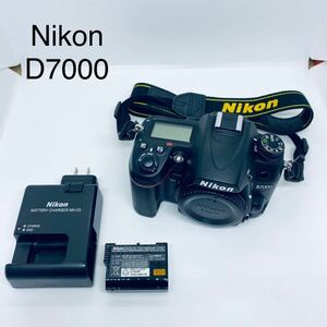 Nikon ニコン D7000 ボディ デジタル一眼レフカメラ 充電器　バッテリー付き　【訳あり　通電確認のみ　ジャンク品】