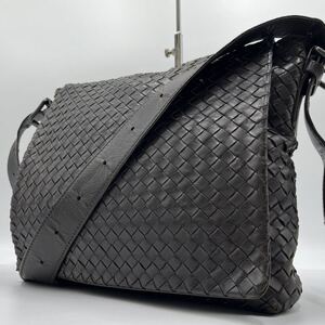 【A4収納/美品】 BOTTEGA VENETA ボッテガヴェネタ ショルダーバッグ メッセンジャー イントレチャート メンズ ビジネス ブラウン 斜め掛け