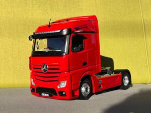 solido 1/24 Mercedes Benz Actros SZM 2019　レッド　メルセデスベンツ　アクトロス　トレーラーヘッド