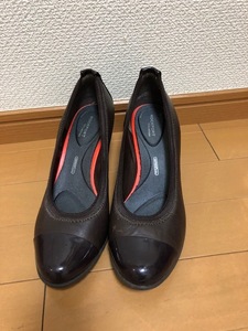 ★美品、ROCKPORT（ロックポート）のパンプス★3980円即決★24.5㎝くらいの方、天然皮革、こげ茶色