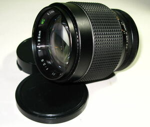 ベロフレックス　BEROFLEX　135mm　F2.5　　 キヤノンFDマウント　　　オールドレンズ　　難有り　　　中古