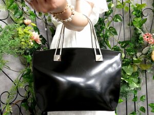 ●超美品●CELINE セリーヌ●シルバーハンドル●ロゴ型押し●カーフ レザー 本革●ハンド バッグ●黒●SV金具●腕掛け●B5 収納●Js48143