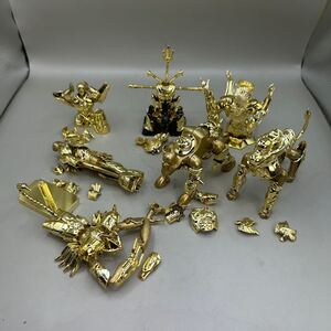 M0122710K【希少品】【ジャンク】聖闘士星矢 プラモデル 獅子座の黄金聖衣 セイントレオ クロス レオのアイオリア中古品 現状品 箱無し