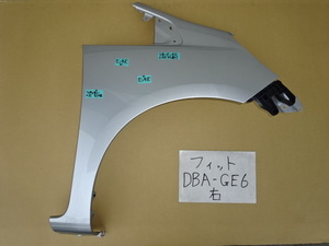 フィット　22年　DBA-GE6　右フロントフェンダー　カラー NH700M