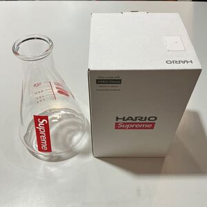 SUPREME × Hario シュプリーム ハリオ 2024AW Erlenmeyer Flask Clear エルレンマイヤー フラスコ ビーカー 500ml 花瓶 耐熱ガラス 680132