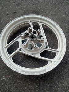 ヤマハ Fz250フェザー　リアホイール　1KG