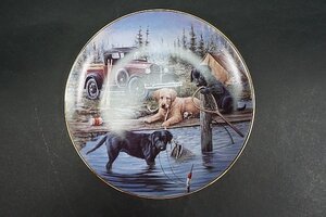 ★ Royal Doulton ロイヤルドルトン Fishing for Trouble 釣りの問題 飾り皿 直径約21cm HA6325