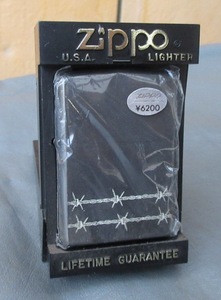 ☆クリックポスト￥185☆未使用/1999年製 Zippo ジッポライター 有刺鉄線 Barbed Wire 鉄条網バラ線デザイン ブラックメッキ ミリタリー調