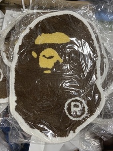 A BATHING APE HEAD　RUG MAT BAPE　アベイシングエイプ　ラグ マット 　大猿