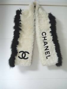 シャネル　CHANEL 　ヴィンテージ毛皮付きマフラー・超特大ＣＣマーク×ロゴ・未使用・ボアストール