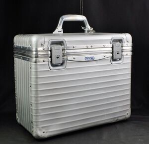 Rimowa・リモワ 950.44 TOPAS『パイロットケース』アルミ二ウム（XL）38L（ターンキィ）910157