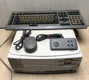 【TR10380】 FM TOWNS II MX＋キーボード、マウス、ジョイパッド 通電OK 動作不良 FUJITSU ジャンク パーツ取りにどうぞ