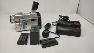 U665【通電確認済】SONY　ハンディカム　ビデオカメラ（DCR-TRV9 NTSC）/充電器あり/家電/付属品あり/レトロ/ソニー