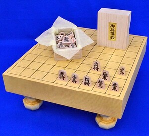 将棋セット　新かや2寸一枚板足付将棋盤セット(木製将棋駒アオカ押し駒)