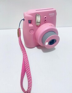 美品 instax mini8 FUJIFILM カメラ ピンク インスタントカメラ 富士フィルム パワーを確認,動作未確認 (K-4)