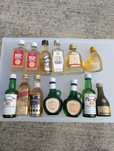 【未開封】25本セット ミニボトル ミニチュアボトル 古酒 ウイスキー ブランデー 焼酎 お酒 洋酒 コレクション