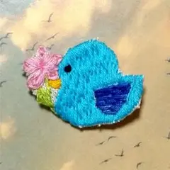 【ブローチ】幸せの青い鳥×ピンクのお花　刺繍
