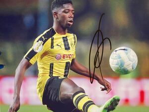 ウスマヌ・デンベレ直筆サイン入り超大型写真…Ousmane Dembl…フランス代表サッカー選手…17