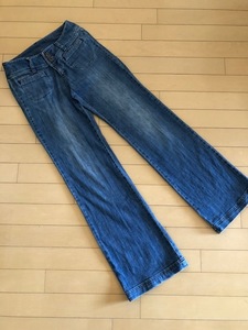 ☆即決*USED【アプワイザー リッシェ Apuweiser-riche】ジーンズ*ブーツカット ブーツレッグ**美脚効果*1サイズ☆