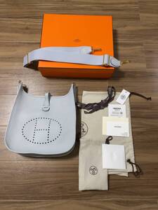 プレゼントにも！　国内正規品　新品　エルメス　HERMES　エブリン29 エヴリンPM