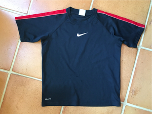 ナイキ NIKE トレーニング半袖シャツ 130-140㎝