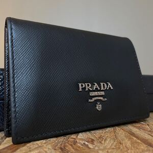 1円 PRADA 美品 プラダ ラウンドファスナー 財布 男女 ■レザー　サフィアーノレザー　黒　ブラック　 二つ折り　レア　コンパクト　