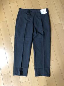 送料込 未使用 感動パンツ ダークグレー UNIQLO ユニクロ ウエスト79cm 男性 股下63.5cm