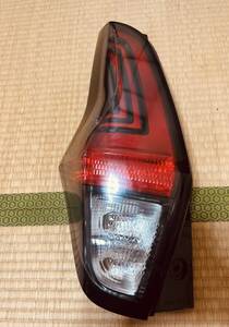 美品B43W　LED　テールライト　左　左側　イチコー　D231　ICHIKOH D231 26555-7ME0A 002