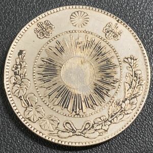 金貨　古銭　日本　旧一円硬貨　明治十三年　一圓硬貨　硬貨　竜　紋　菊