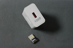 USB/Type-C 急速充電器 120W GaN Quick Charge 5.0 9A 1ポート 未使用 新品 White 送料無料