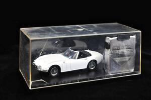 【ZIPPO】　ジッポー　TOYOTA　2000GT　オイルライター　ミニカー付　MODEL　TYPE　MF10　03411045-1