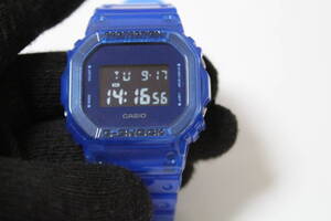 カシオ CASIO Gショック G-SHOCK スクエアフォルム カラースケルトンシリーズ DW-5600SB-2JF 展示未使用品