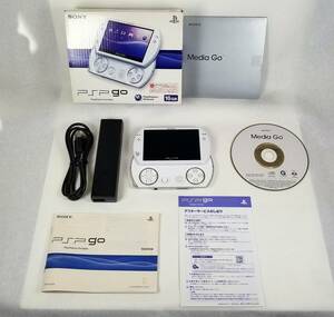 PSP go「プレイステーション・ポータブル go」 パール・ホワイト (PSP-N1000PW)