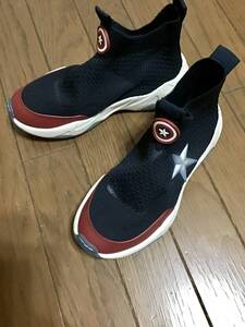 美品【ZARA/ザラ】MARVEL★アベンジャーズ★スニーカーブーツ/33★ネイビー★キッズ★USED