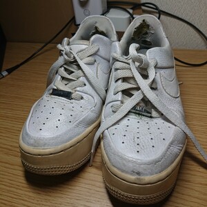 直接仕入 NIKE WMNS AF1 SAGE ナイキ ウィメンズ エアフォース 1 セイジ LOW ar5339-100 AIR FORCE ONE 22.5cm 難あり ⑥ 送料無料