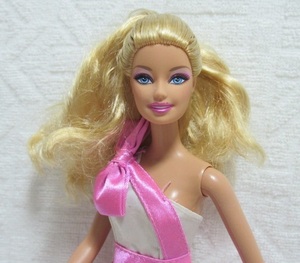 Barbie/バービー　人形　ハッピーバースデー ドール