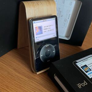 iPod classic 30GB (第5世代) BLACK MA446J/A A1136 専用箱、付属品付き、追跡付き送料無料