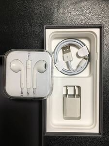 新品★Apple iPhone用3点セット★マイクイヤホン/ACアダプター/ケーブル iPhone6s以前　非純正