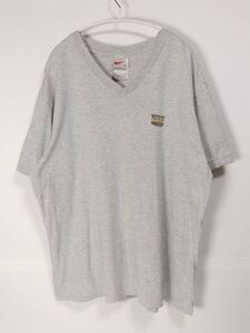 【白タグ】NIKE Vネック Tシャツ グレーXL athletics there is no finish line old 90 00 vintage field &tracks 古着 ンテージ