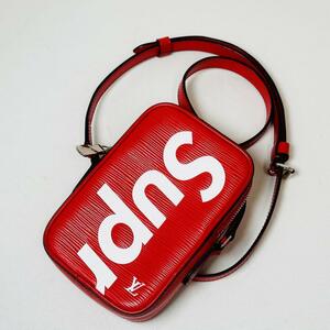 Supreme×Louis vitton ショルダーバッグ　極美品　至極の逸品　シュプリーム　ルイヴィトンエピ ダヌーブ ショルダーバッグ レザー 